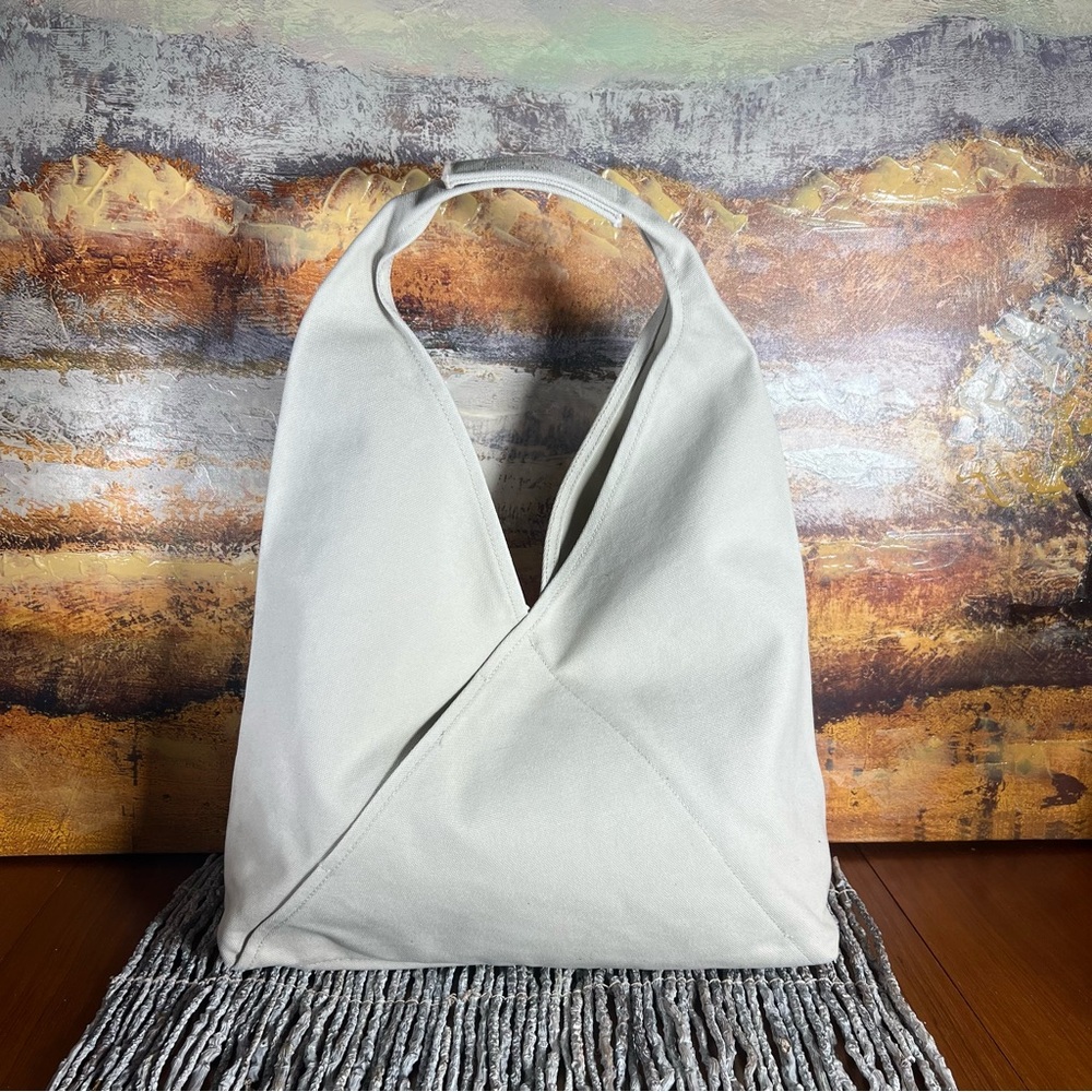 KAMARO'AN WOVEN TRIANGLE BAG - IVORY Great Condition